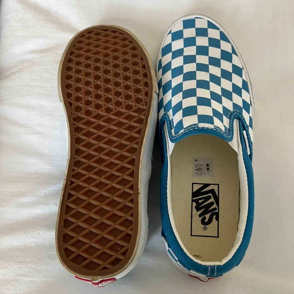 Slip on Vans - Picture 2 of 3